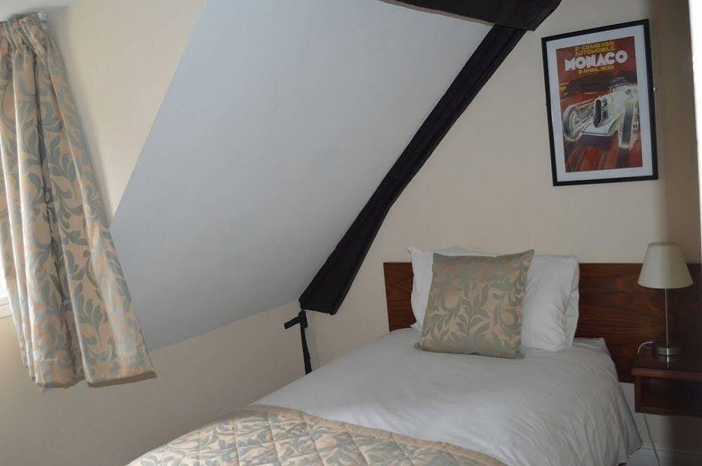 City Lodge Salisbury Bagian luar foto